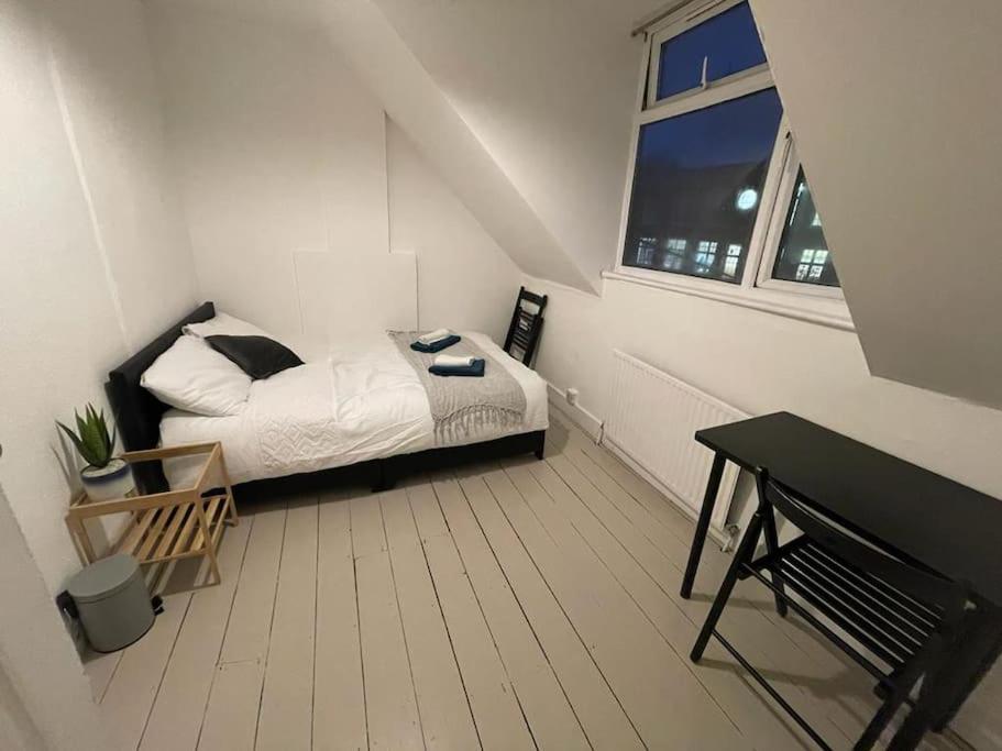 Stunning 2 Bedroom On Tower Bridge 런던 외부 사진